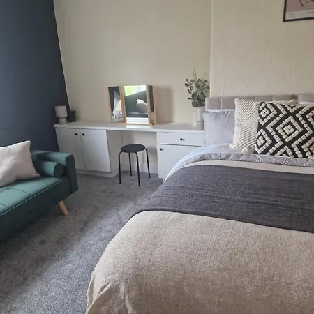 2 Bed House Close To Skinningrove