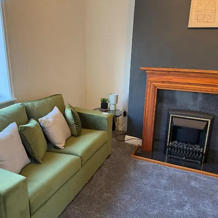 2 Bed House Close To Skinningrove